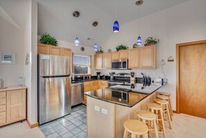 Private kitchen - Always Dreaming - Corolla, Ocean Sands, 150 Yds to Beach, Oceanside, Pool, Hot Tub, Pets OK (Corolla)