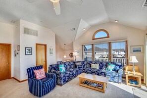 Living area - Always Dreaming - Corolla, Ocean Sands, 150 Yds to Beach, Oceanside, Pool, Hot Tub, Pets OK (Corolla)