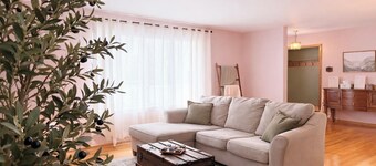 The Ridgeback Inn (5mins from downtown Bathurst)