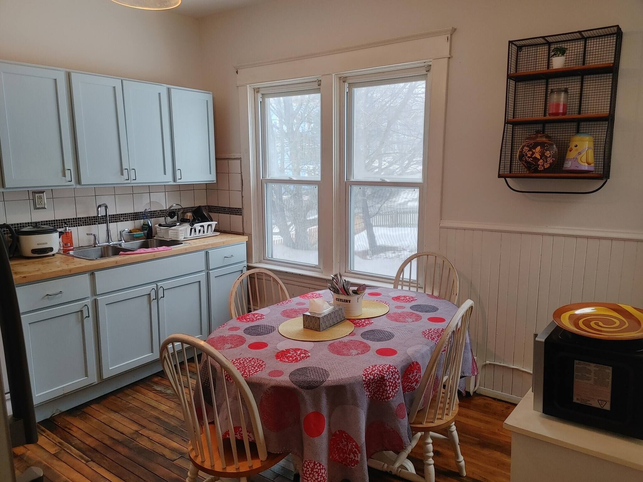 Dortoir Partagé, 1 chambre, fumeurs, patio | Salle à manger