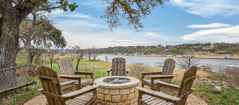 Lakefront, Water Views, Firepit | Drift and Dock
