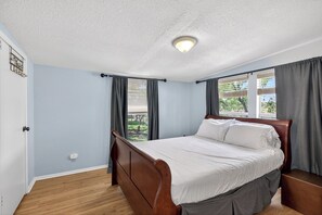 3 chambres, fer et planche à repasser, accès au Wi-Fi (inclus)