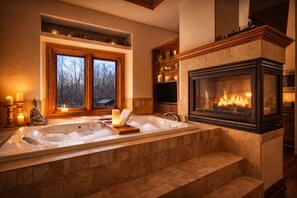 Interior - River Ridge North | Private Riverfront Near Kohler (Sheboygan Falls)
