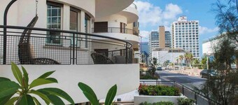 Beachfront 2BR/2BA Condo in Tel Aviv