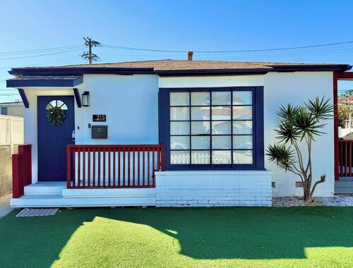Coastal Cozy Home | Hot Tub • Walk to Beach& Bars