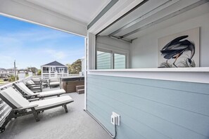 Terrace/patio - Brand New with Rooftop Bar and Hot Tub Steps to Sand! (Carolina Beach)