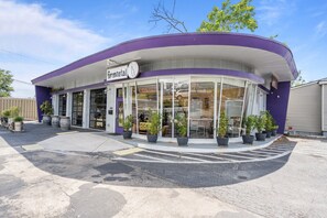 Exterior - New Home in Heart of Cargo District (Wilmington)