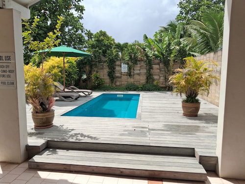Private Pool, Walking Distance to Popular Local Market, Main Town, Cafes, Shops