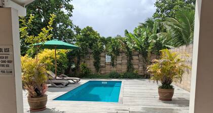Private Pool, Walking Distance to Popular Local Market, Main Town, Cafes, Shops