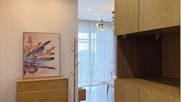 Deluxe Apartment, Balcony, City View | Interior