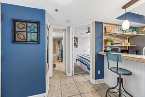 Interior - Perfect for couples! 1BR Retreat Near Beach, Pool, Soaking Tub (Fernandina Beach)