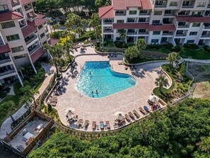 Exterior - Renovated Oceanfront Condo, Private Complex, Boardwalk to Beach (Fernandina Beach)