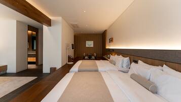 Premium bedding, blackout drapes, soundproofing, WiFi (free)