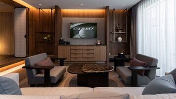 Jaeyeon | ๊ฑฐ์ค ๊ณต๊ฐ