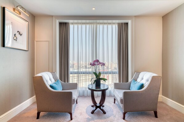 Comfort Double Room, City View | Living area - Jeurong Hotel Shanghai (Shanghai)