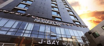  J-Bay Tourist Hotel 