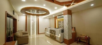 珠穆朗瑪公園酒店  