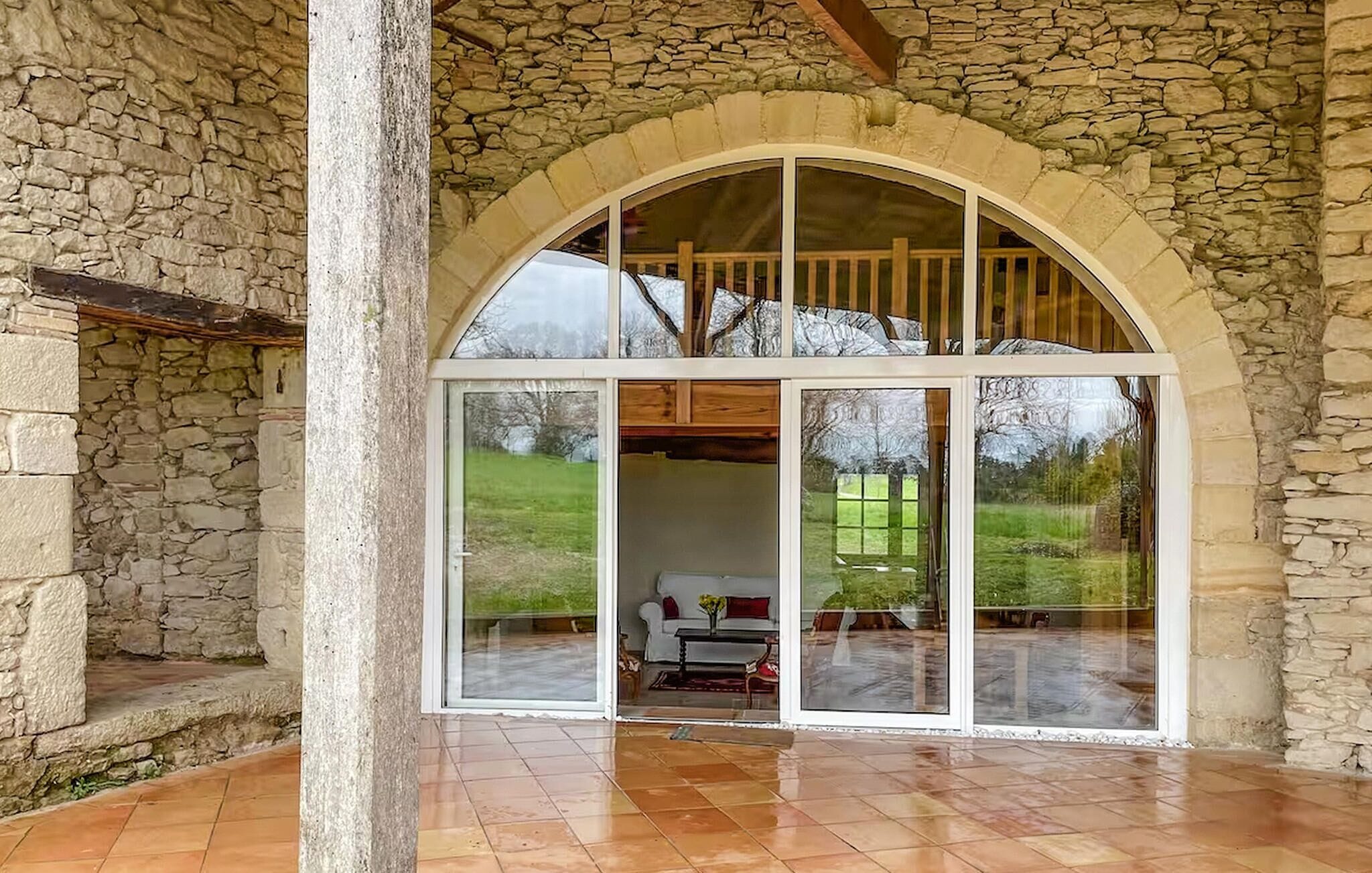 تفاصيل الفندق من الخارج