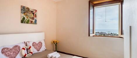 2 bedrooms