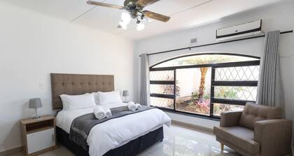 Spacious And Bright | Terrace | BBQ