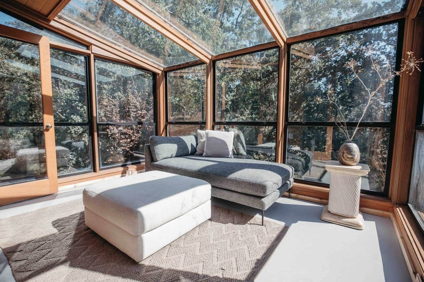 TV, fireplace, ping pong