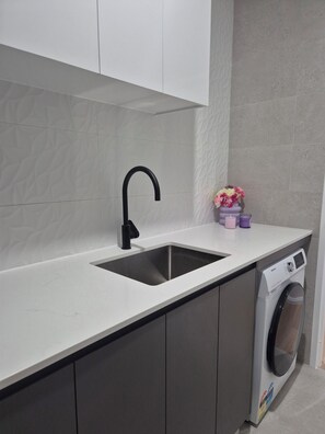 Interior - Coastal Luxe (Innaloo)