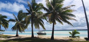 On the beach, sun-loungers, beach towels - 3 Bedroom, 2 Bathroom Beachfront Villa, Restaurants Within Walking Distance (Vaitupa)