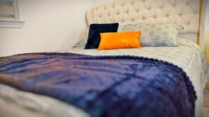 1 bedroom, iron/ironing board, Internet