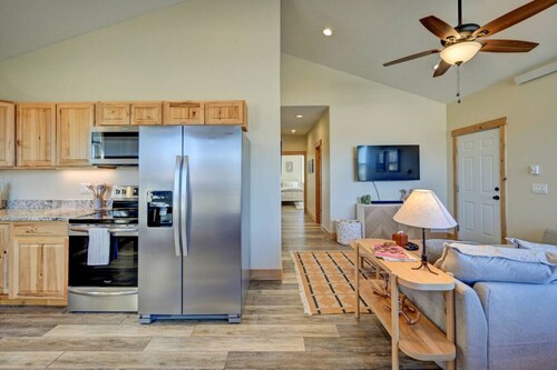 Cloud Cottage | Parkside • Pet Friendly • Mtn View