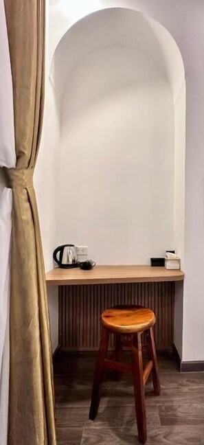 Superior Double Room, 1 King Bed, Balcony, Garden View | Interior - Rose Hill Hotel Phu Quoc (Phu Quoc)