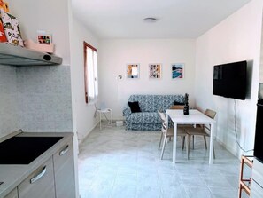 TV - CASA MANIDU - TRILOCALE LAVANDA (Capoliveri)