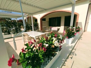 Outdoor dining - CASA MANIDU - TRILOCALE LAVANDA (Capoliveri)