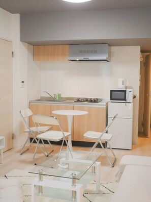 Leilighet – basic, 2 soverom, ikke-røyk, mikrobølgeovn | Eget kjøkken