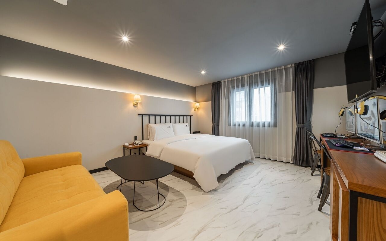 Premium Double Room, Non Smoking, City View