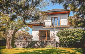 Exterior - Beautiful home in Myslenice with WiFi (Myslenice)