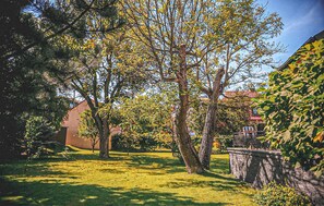 Property grounds - Beautiful home in Myslenice with WiFi (Myslenice)