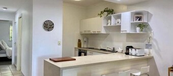Centrally located to Noosa river - 14/7 Howard Street