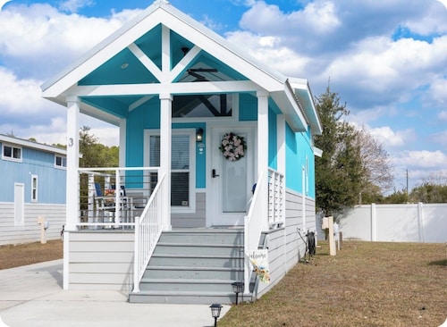 Lovely Blossom Bungalow in Jacksonville