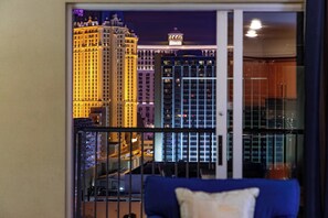 Interior - Cozy 1-bedroom hotel suites in marvelous Las Vegas (Las Vegas)