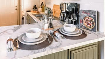 Deluxe Apartment | Private kitchen