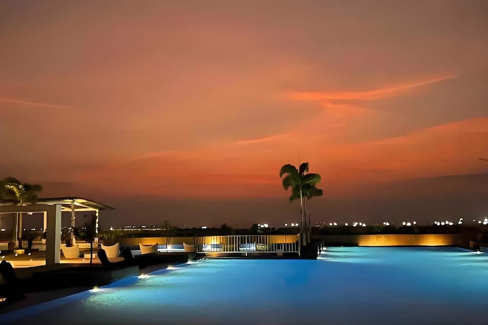 Deluxe Apartment Balcony Sea View