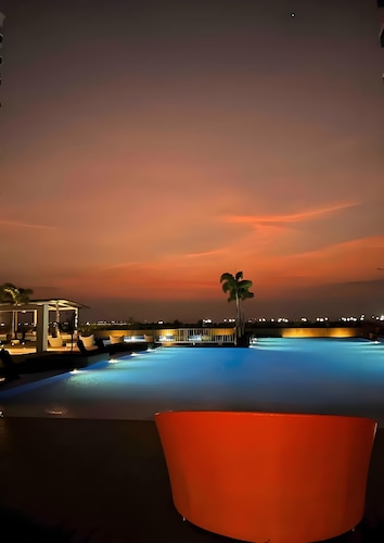 Deluxe Apartment Balcony Sea View