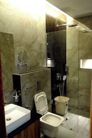 슈피리어 더블룸, 시내 전망 | 욕실