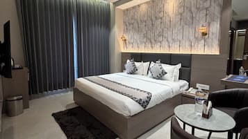 Superior Double Room, City View