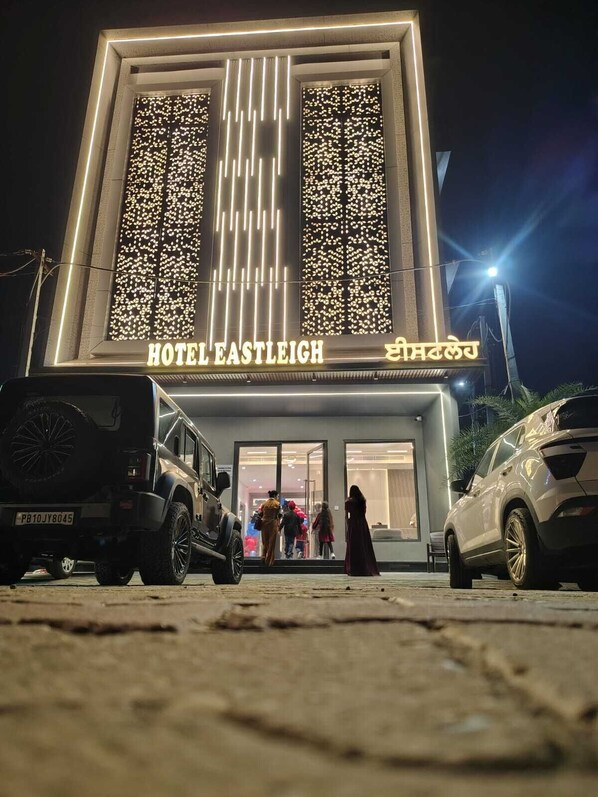 Property grounds - Hotel Eastleigh (Ludhiana)