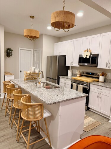 3-bedroom house in tranquil Suffolk with cool AC breeze