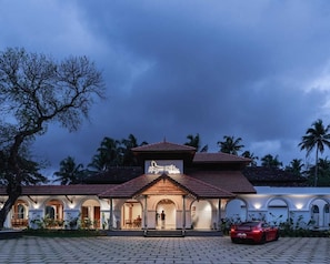 Front of property - Mayanadhi Resorts (Chavakkad)