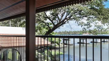 Deluxe Room | Property grounds