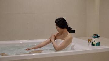 Twin Sauna | Bồn tắm spa trong nhà