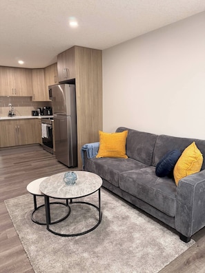 Living area - Cozy and Comfortable (Calgary)